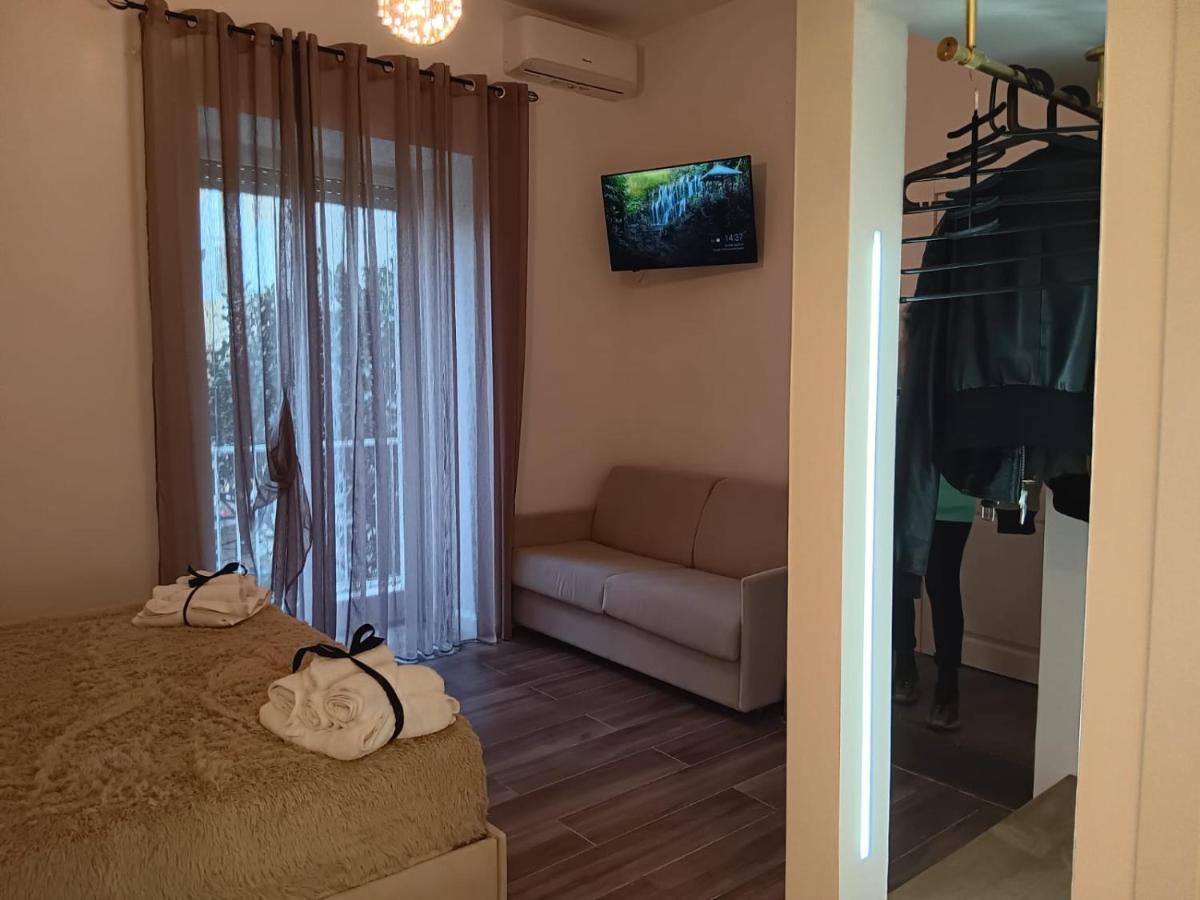 Апартаменты La Maison Di Luche' Неаполь Экстерьер фото